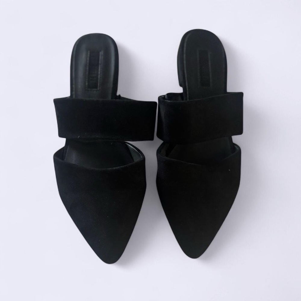 Forever 21 Black Pointed Toe Mules